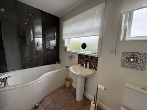 FAMILY BATHROOM- click for photo gallery